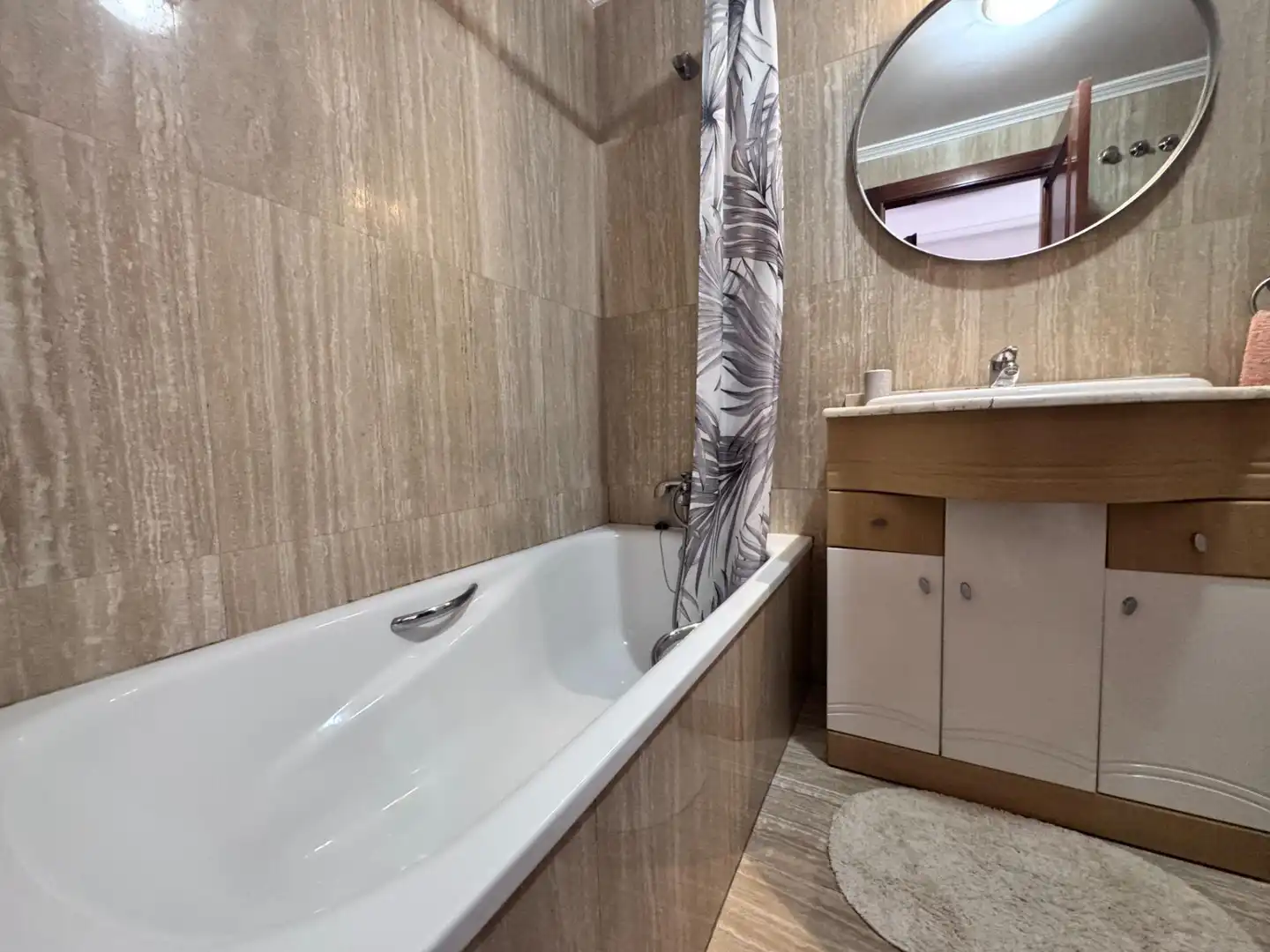 Bathroom of Study for sale in Oviedo   with Heating, Storage room and Balcony