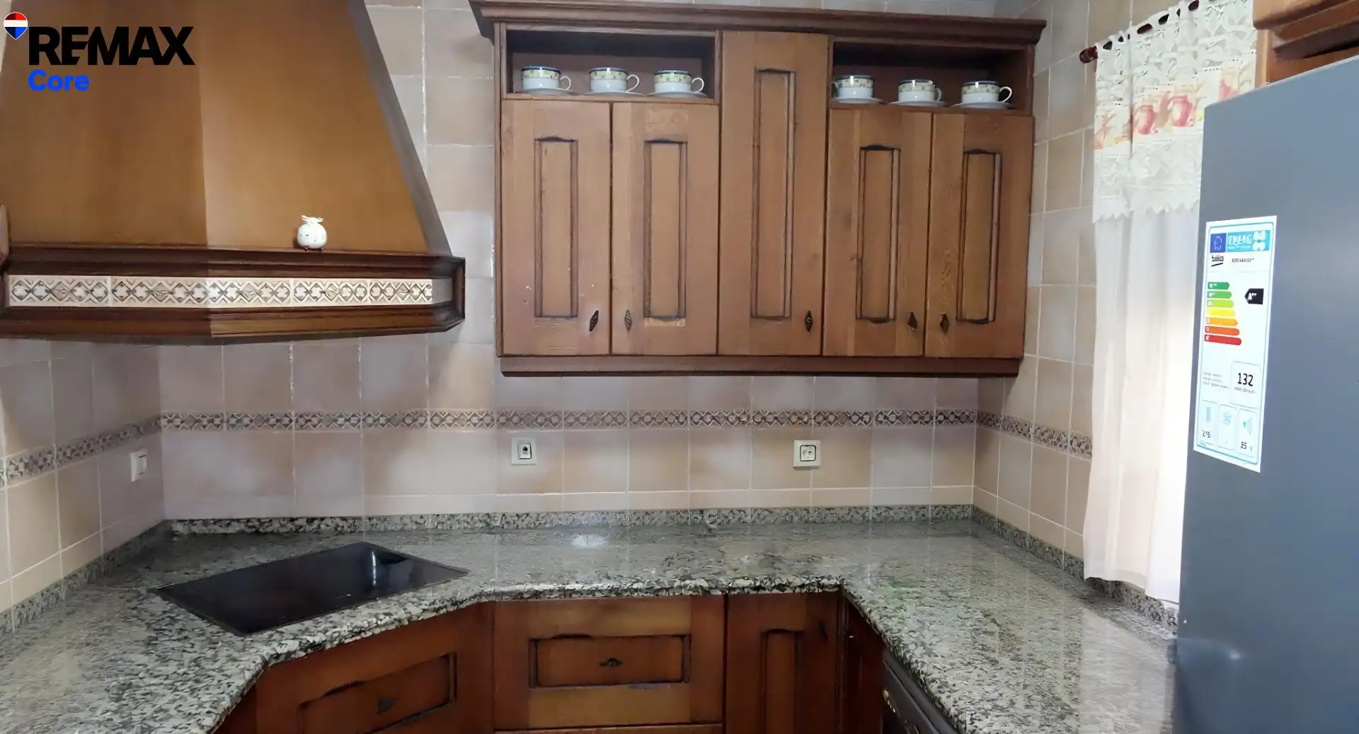 Cuina de Casa o xalet en venda en Villar del Rey amb Aire condicionat, Calefacció i Jardí privat