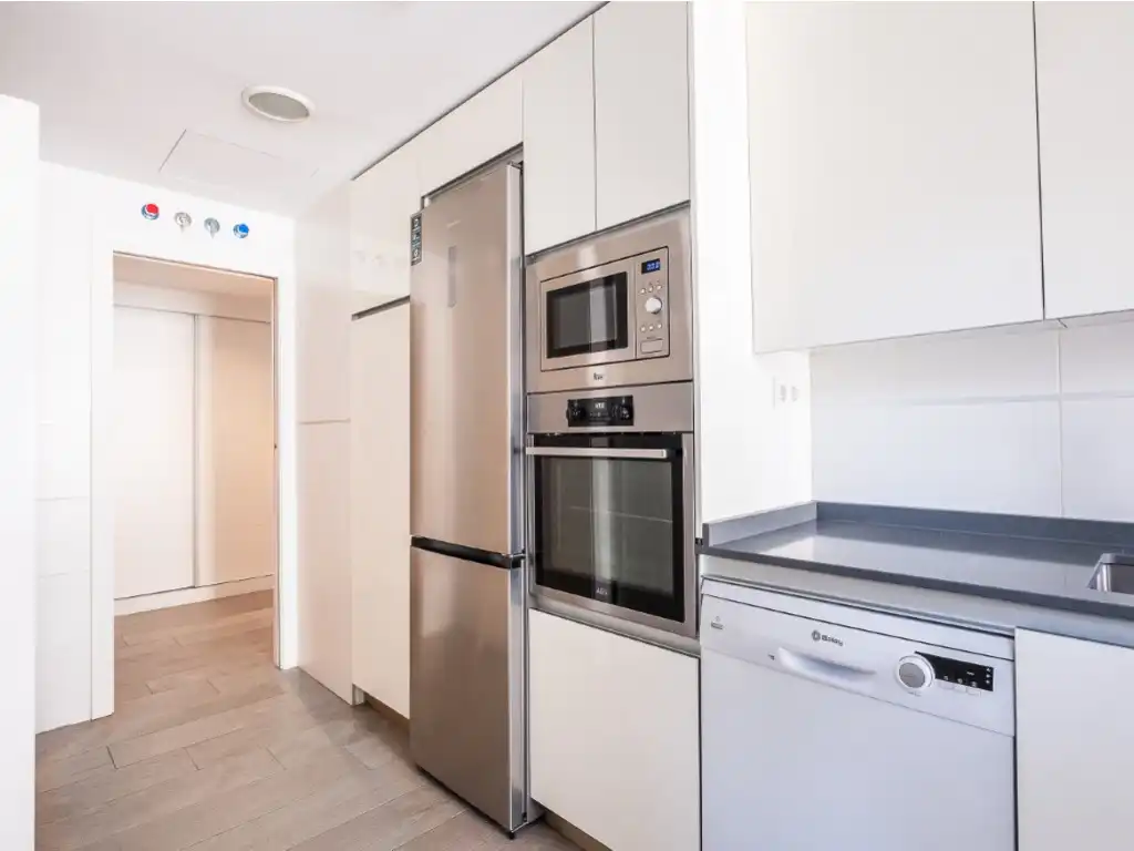 Kitchen of Flat for rent in Madrid  with Air Conditioner, Private garden and Terrace