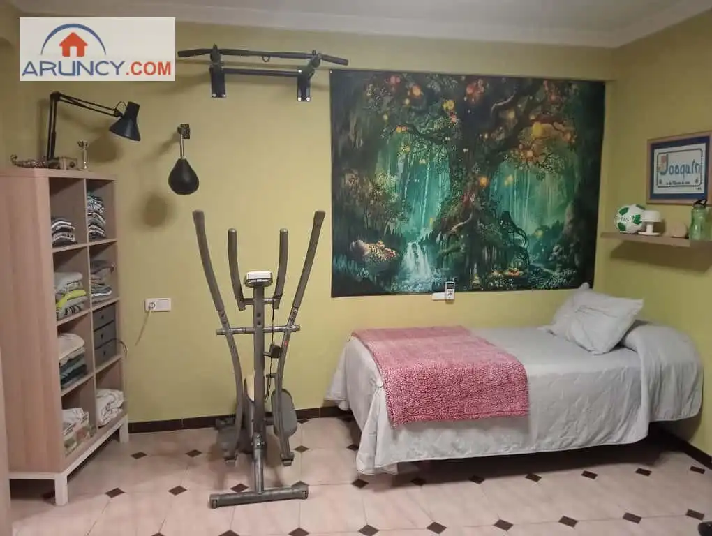 Habitación de Casa o chalet en venta en Sevilla con Calefacción, Terraza y Trastero