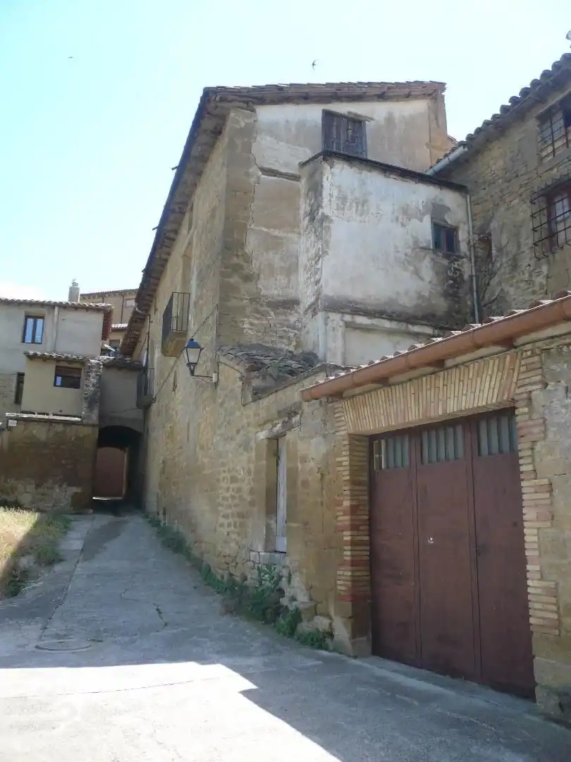 Vista exterior de Casa o xalet en venda en Uncastillo amb Jardí privat i Balcó