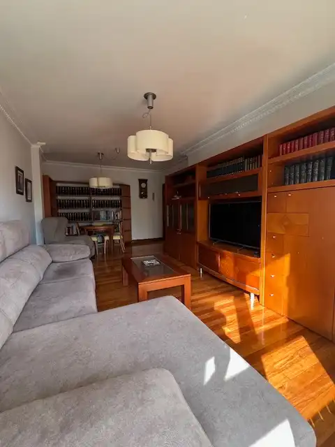 Sala de estar de Piso en venta en Santurtzi  con Calefacción, Amueblado y Balcón