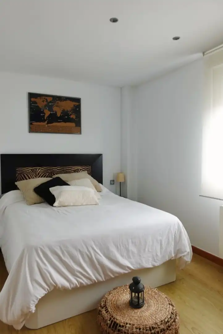 Habitación de Piso en venta en Laredo con Calefacción