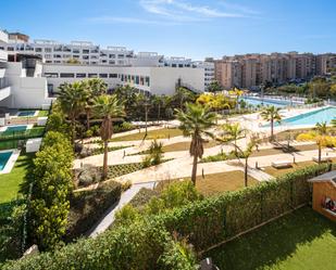 Vista exterior de Apartament en venda en Estepona amb Aire condicionat i Terrassa