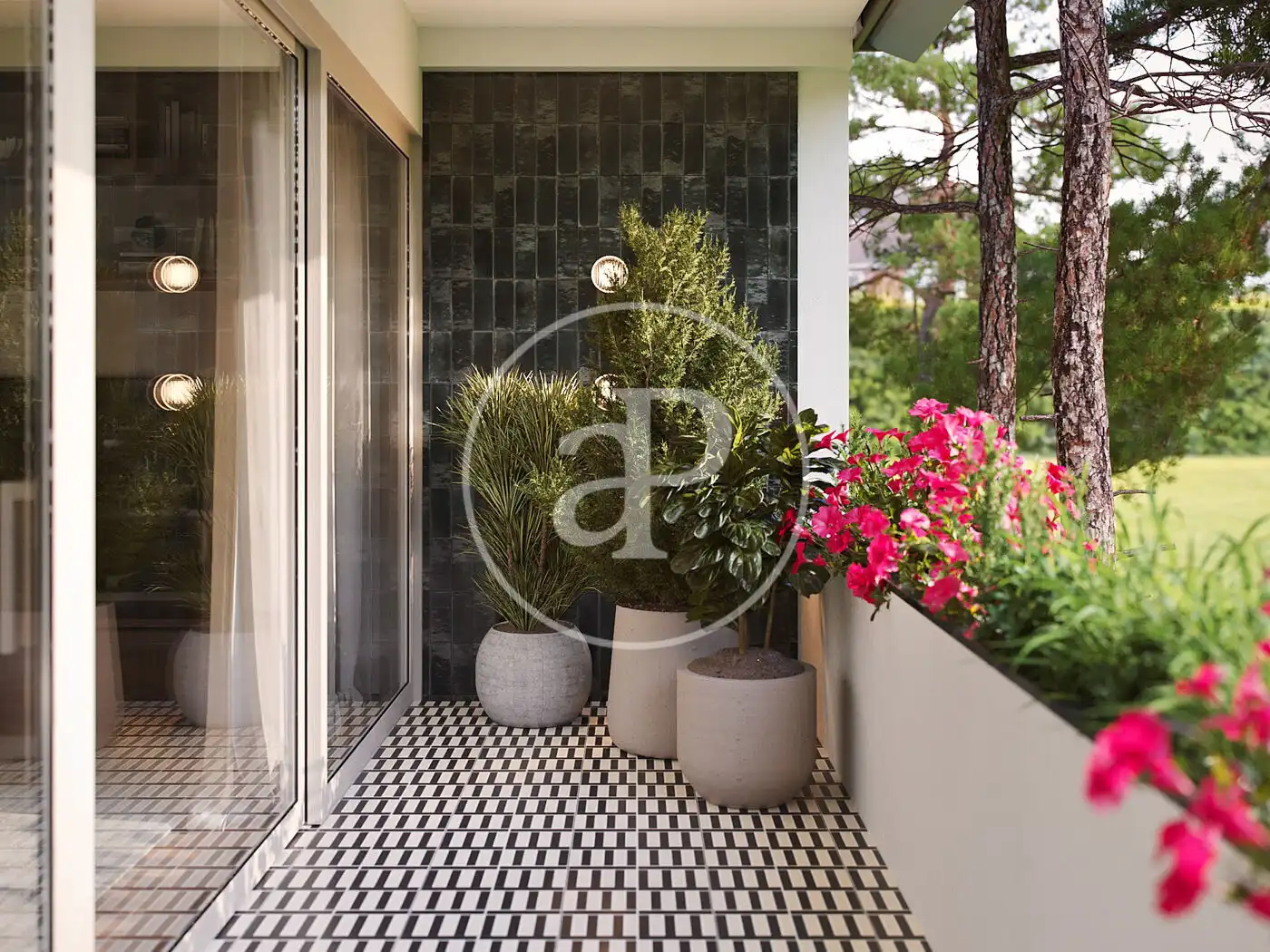 Terrasse von Wohnung zum Verkauf in Barcelona mit Klimaanlage, Heizung und Privatgarten