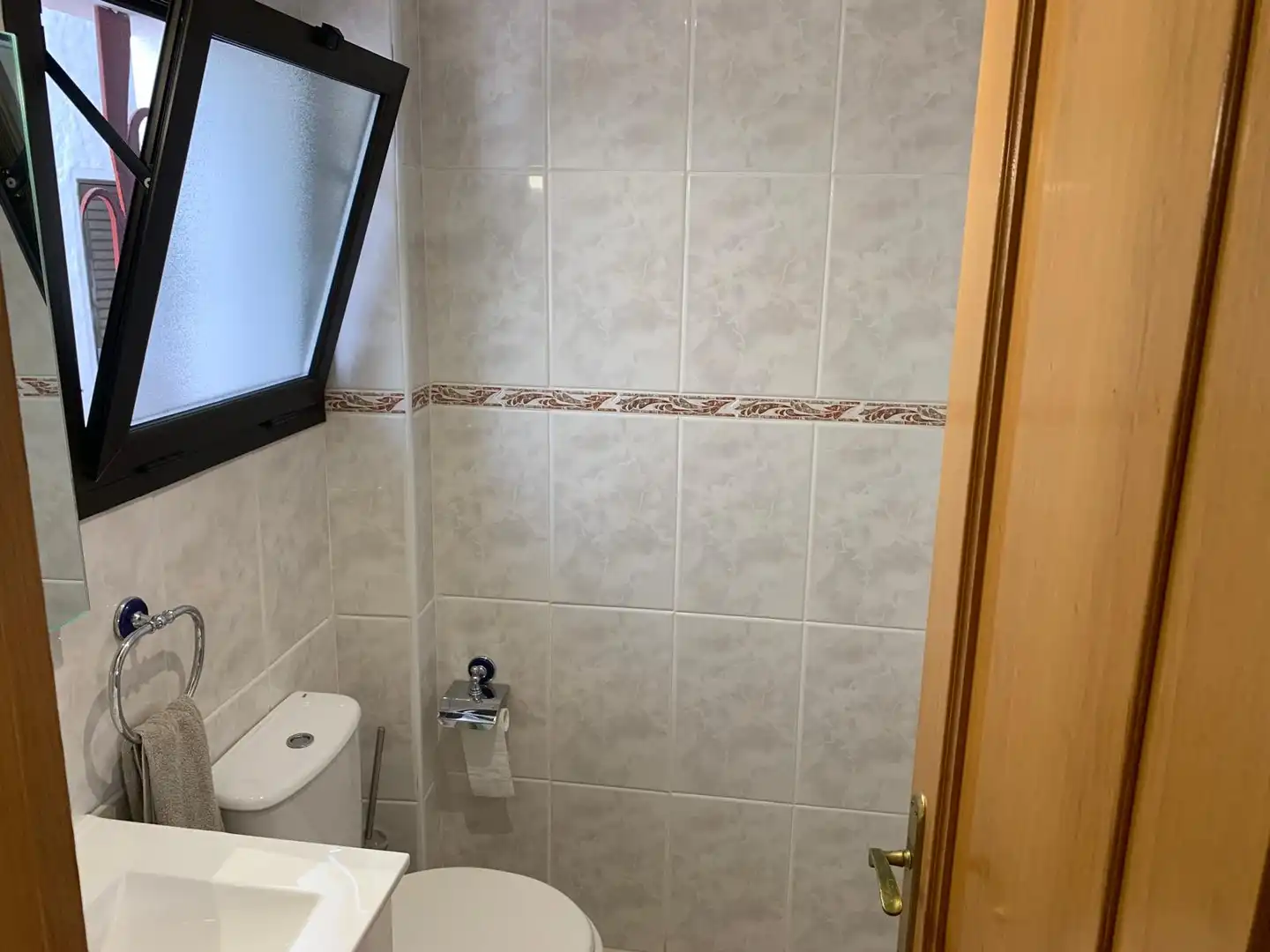Baño de Dúplex en venta en Roses con Terraza, Piscina y Horno