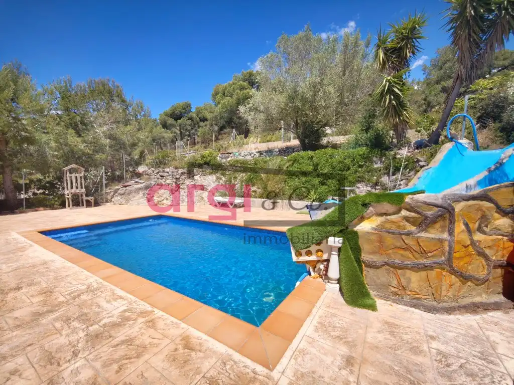 Piscina de Casa o chalet en venta en Begues