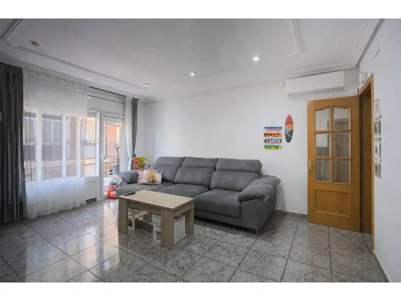 Living room of Flat for sale in La Llagosta  with Air Conditioner and Balcony