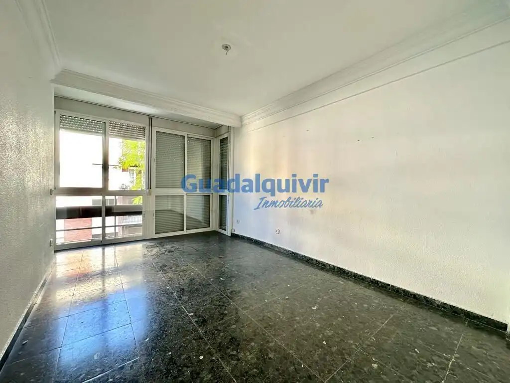 Habitación de Piso en venta en Sevilla con Aire acondicionado, Calefacción y Terraza