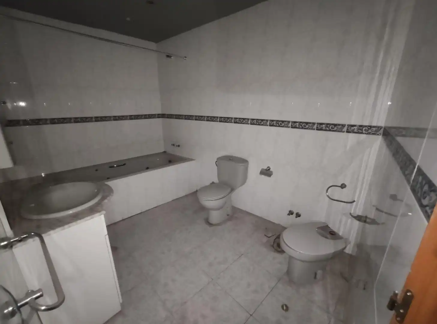 Badezimmer von Einfamilien-Reihenhaus zum Verkauf in Alguaire