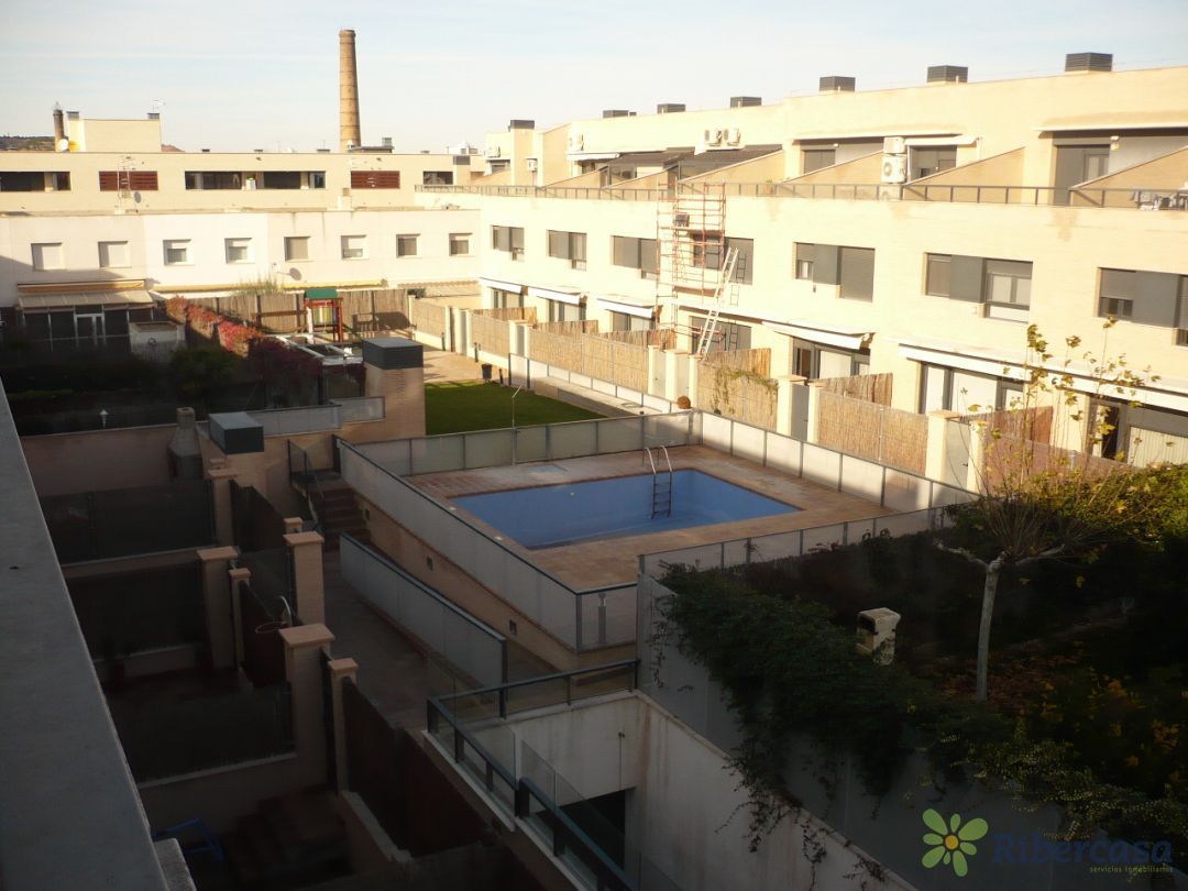 Swimming pool of Single-family semi-detached for sale in Tudela  with Air Conditioner, Heating and Private garden