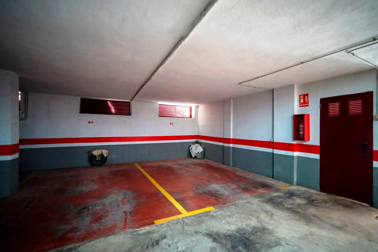 Aparcament de Apartament en venda en L'Alfàs del Pi amb Aire condicionat, Calefacció i Piscina
