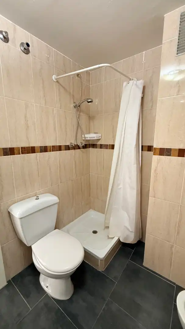 Baño de Piso en venta en Torremolinos con Aire acondicionado, Terraza y Trastero