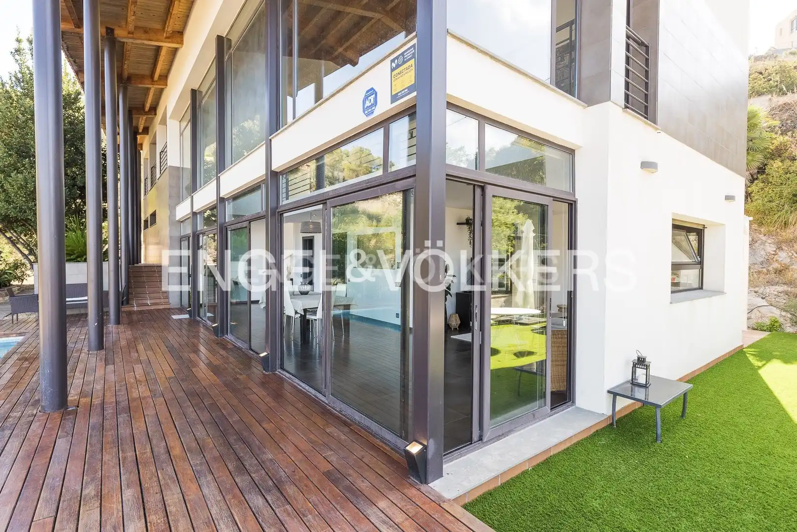 Vista exterior de Casa o xalet en venda en Olivella amb Aire condicionat, Calefacció i Jardí privat