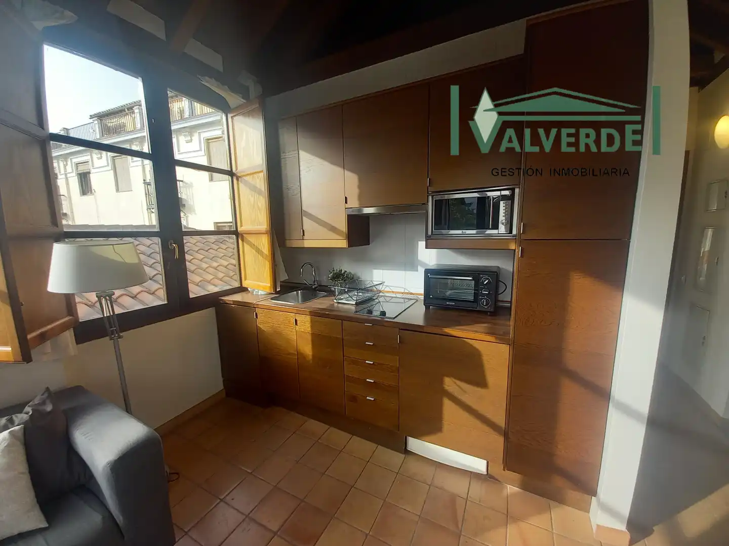 Flat for rent in Plaza de la Trinidad, Centro - Sagrario