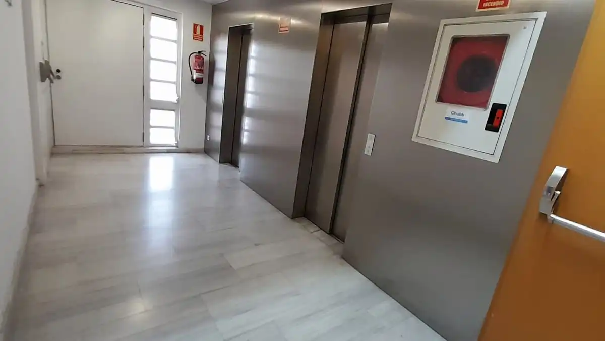 Oficina de lloguer en Fuenlabrada amb Aire condicionat i Calefacció