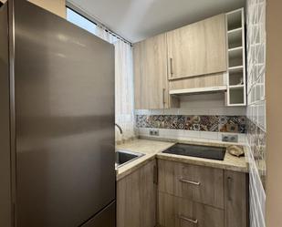 Cuina de Estudi de lloguer en Málaga Capital amb Aire condicionat, Terrassa i Moblat