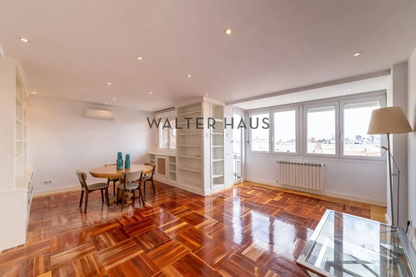 Penthouse with lift for sale in Calle de Alonso Cano