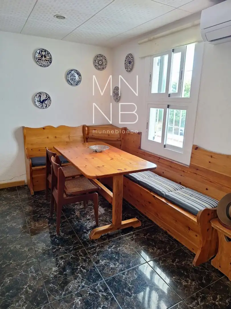 Wohnung zur Miete in Sant Vicenç de Montalt mit Klimaanlage, Heizung und Terrasse