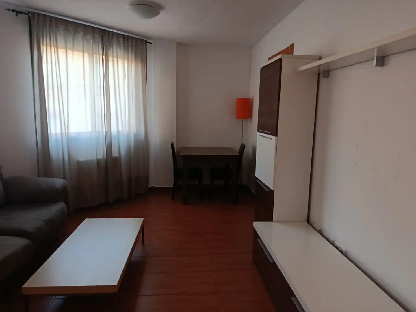Sala de estar de Piso de alquiler en Zaragoza con Calefacción, Terraza y Amueblado