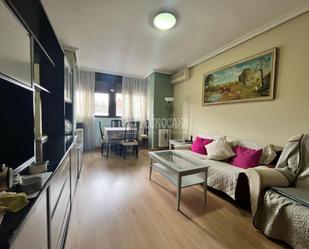 Living room of Flat for sale in  Madrid Capital  with Air Conditioner and Heating