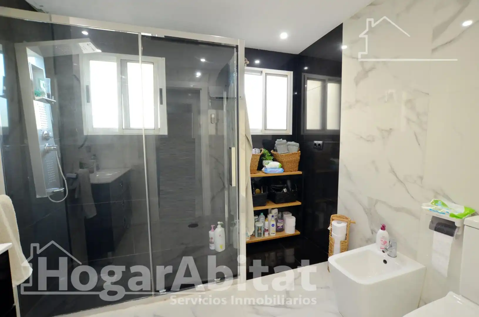 Badezimmer von Wohnung zum Verkauf in Mutxamel mit Klimaanlage, Heizung und Terrasse