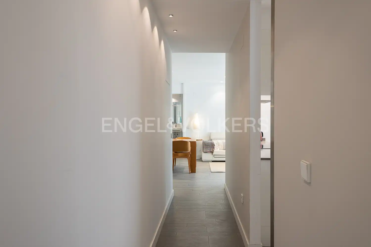 Wohnung zur Miete in Calle Isabel de Villena, La Malva-rosa
