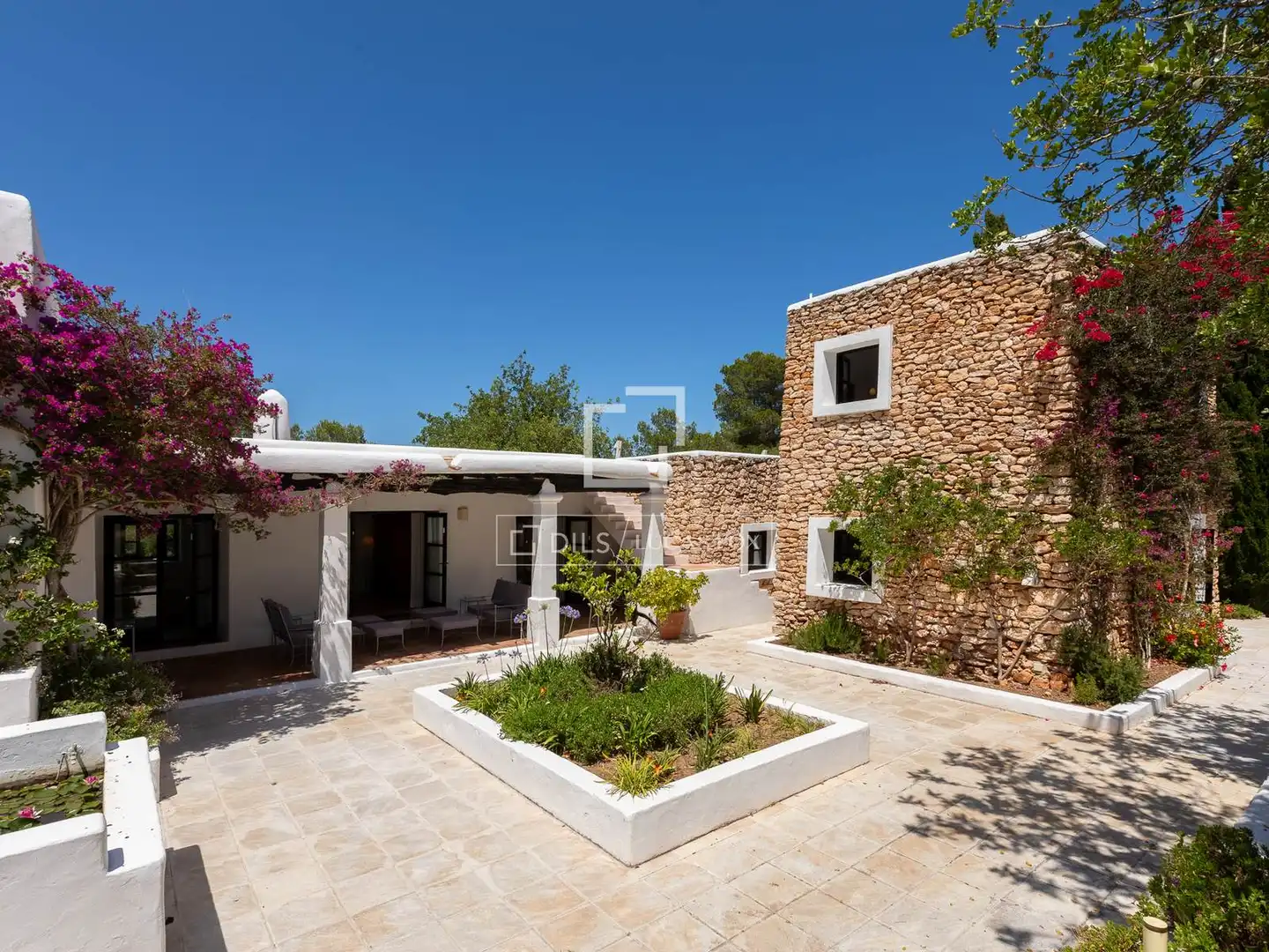 Exterior view of Country homes for sale in Santa Eulària des Riu  with Furnished
