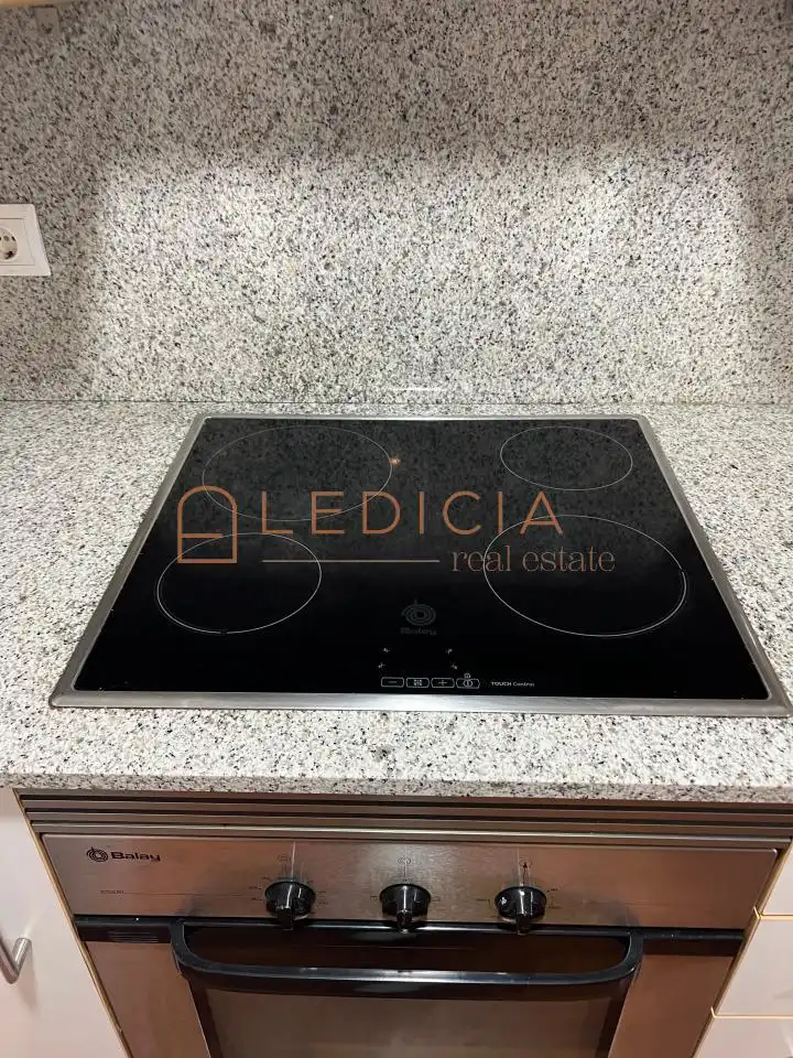 Estudio en venta en PI Y MARGALL, Casco Vello