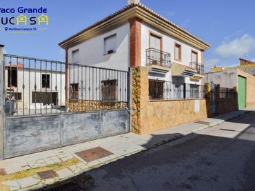 Haus zum Verkauf in Calle de Granada