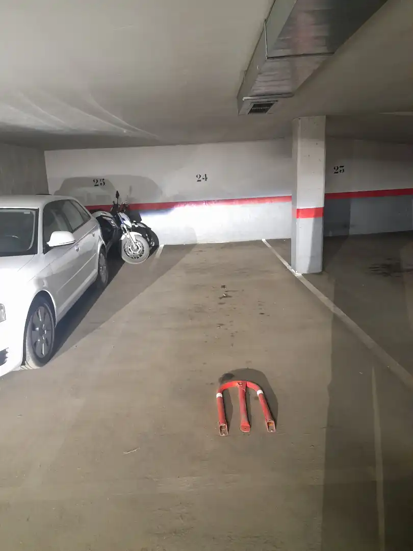 Garaje de alquiler en Calle de Béjar, 32, Guindalera, Barrio de Salamanca