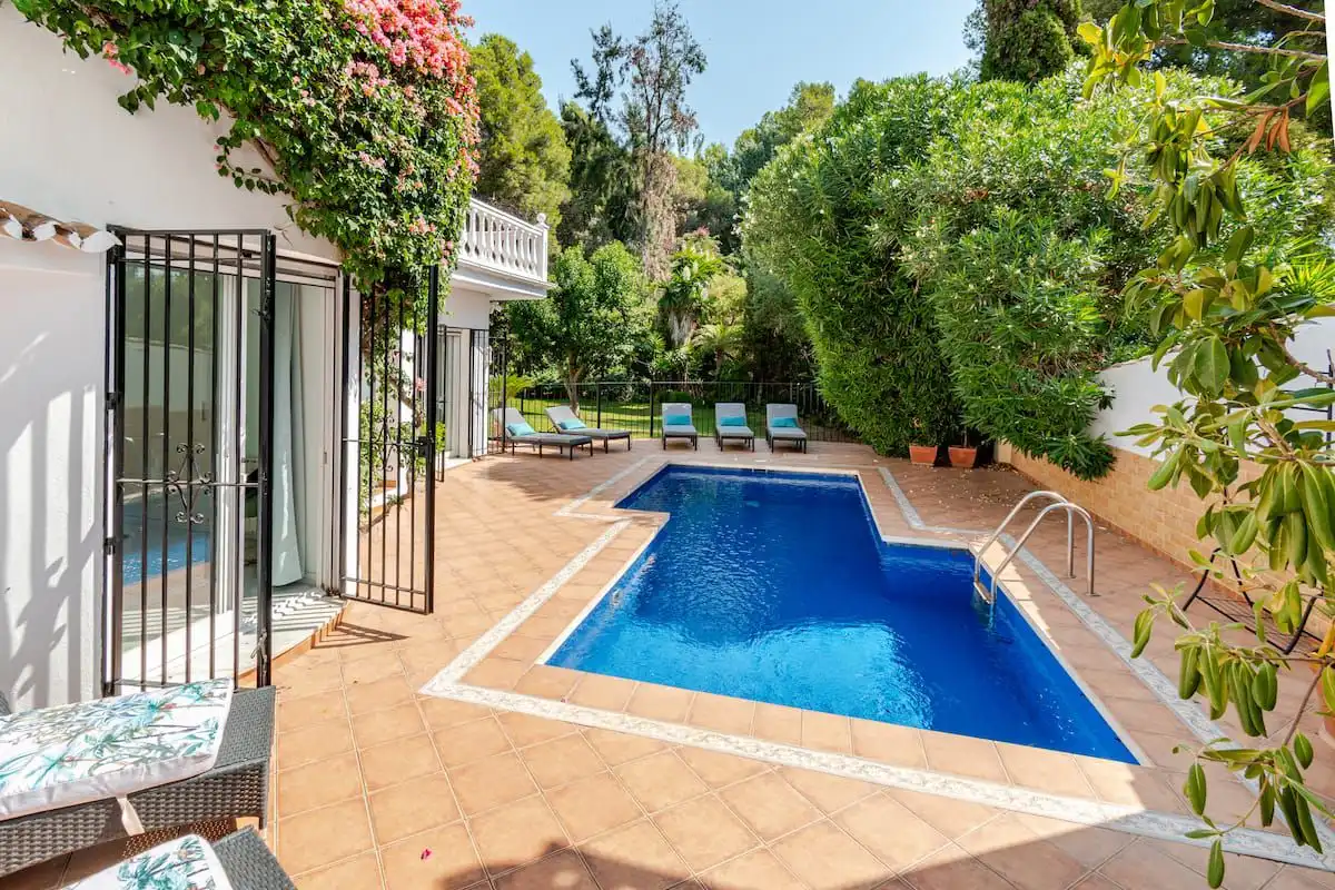 Swimming pool of Houses for rent in Marbella