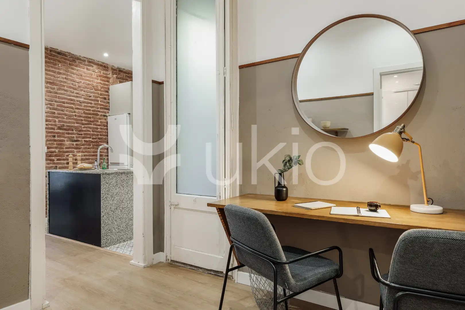 Dormitori de Apartament de lloguer en Barcelona amb Aire condicionat, Moblat i Forn
