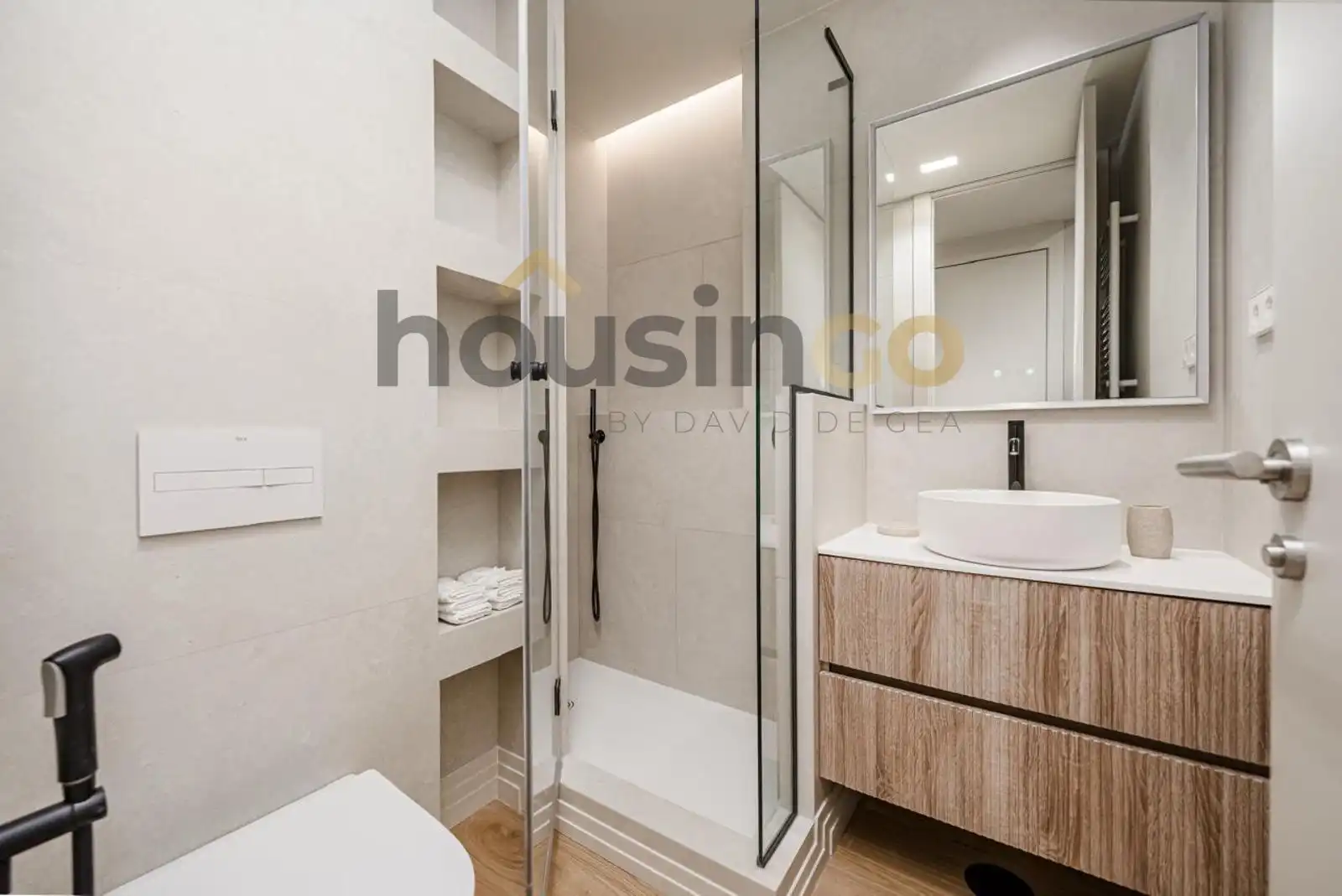 Baño de Piso en venta en Madrid con Aire acondicionado, Calefacción y Amueblado