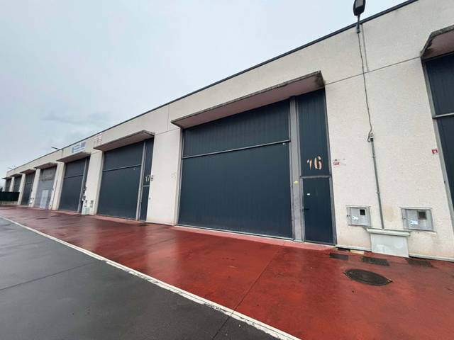 Nave industrial en Alquiler en Adarraga Kalea en Amurrio