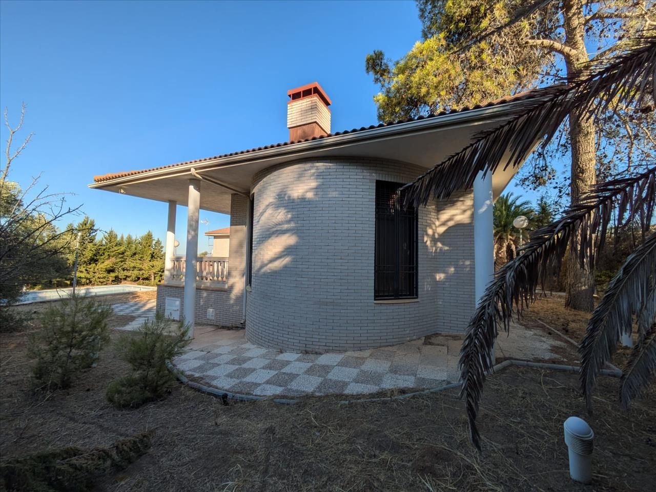 Exterior view of House or chalet for sale in Linares  with Terrace, Storage room and Swimming Pool