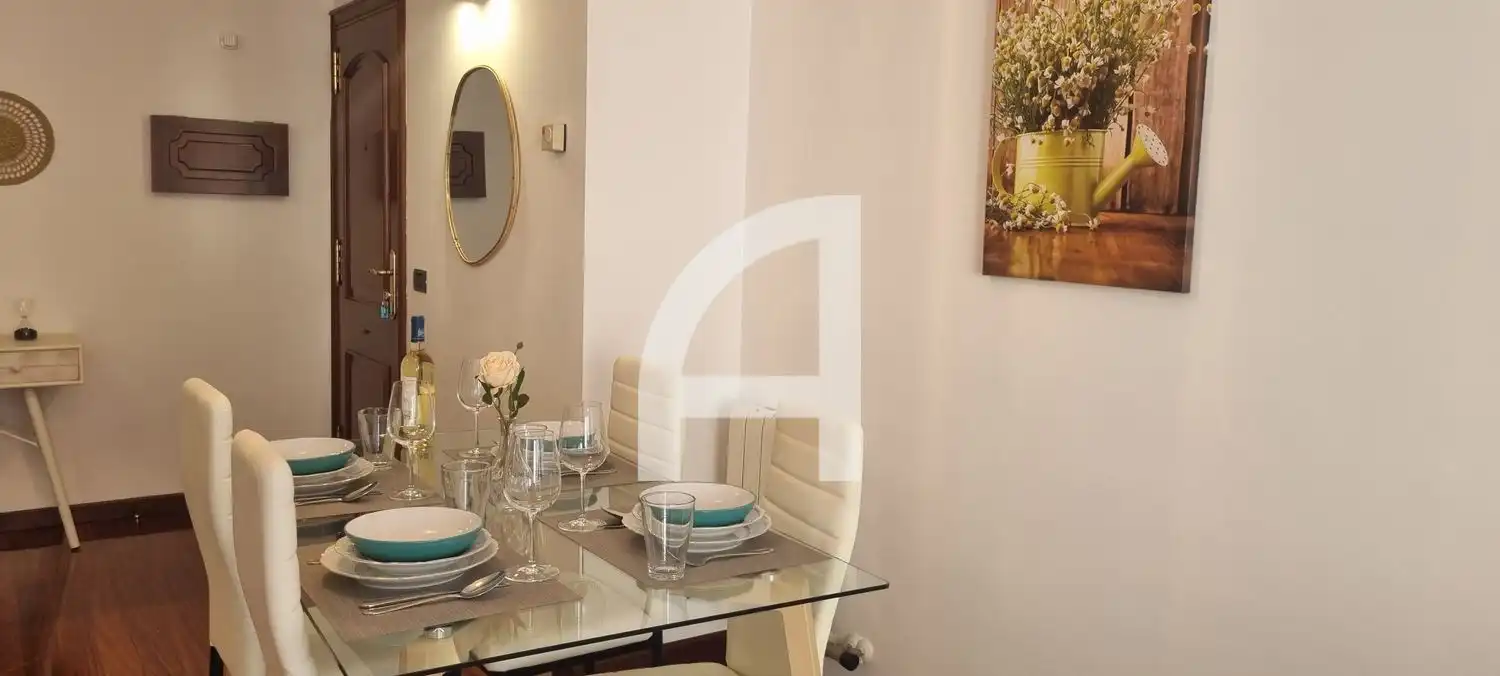 Comedor de Piso de alquiler en Vigo  con Calefacción, Trastero y Amueblado