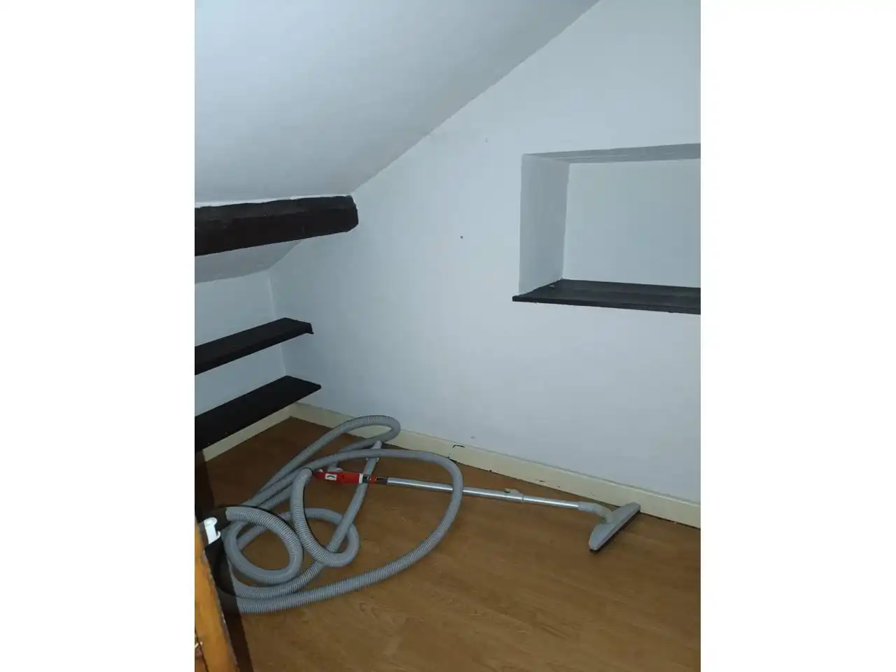 Einfamilien-Reihenhaus zum Verkauf in Lena mit Heizung, Terrasse und Möbliert