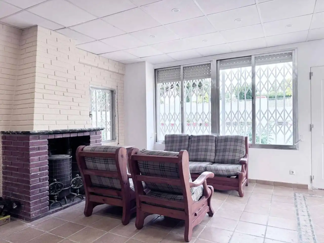 Wohnzimmer von Haus oder Chalet zur Miete in Paterna mit Privatgarten, Terrasse und Möbliert