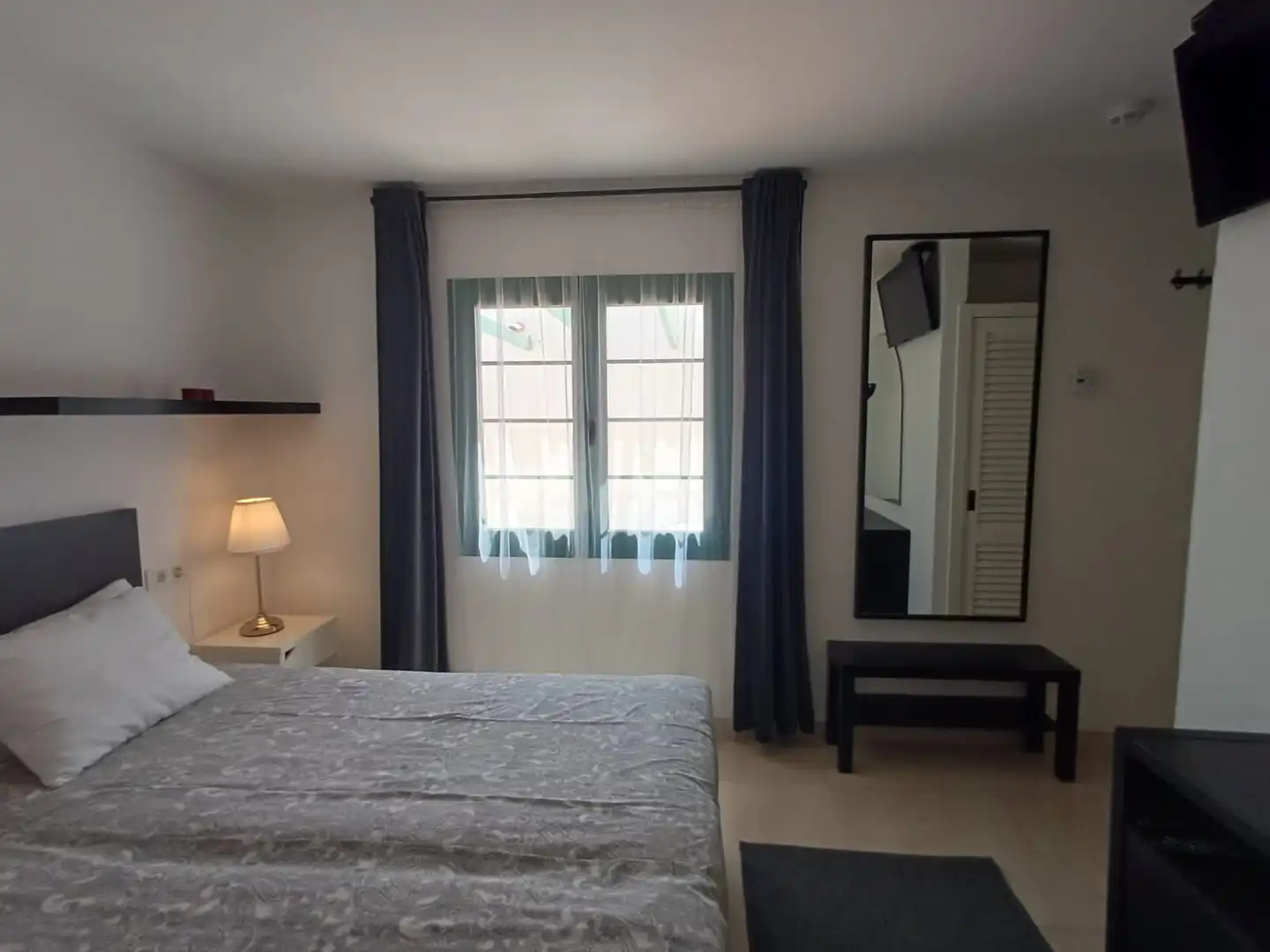 Schlafzimmer von Wohnungen zum Verkauf in Antigua mit Terrasse, Möbliert und Gemeinschaftspool
