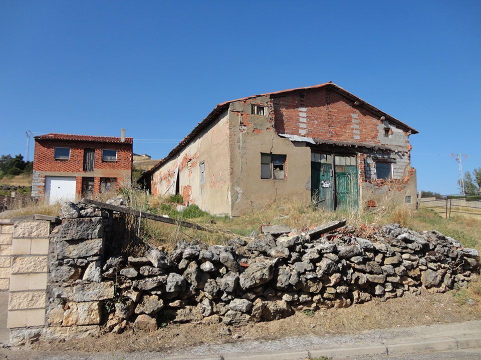 Exterior view of Industrial buildings for sale in Hontoria del Pinar
