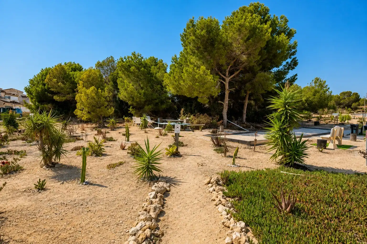 Jardí de Casa o xalet en venda en Orihuela amb Aire condicionat, Calefacció i Jardí privat