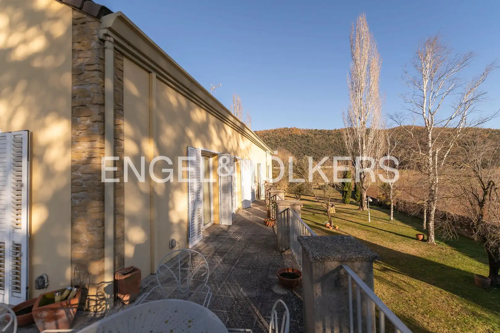 Vista exterior de Casa o xalet en venda en La Vall d'en Bas amb Aire condicionat, Calefacció i Jardí privat
