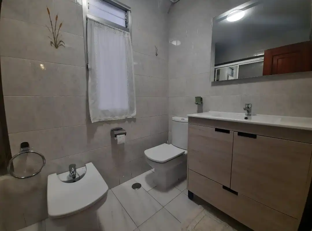 Badezimmer von Wohnung zur untervermieten in Ponferrada mit Heizung, Möbliert und Ofen
