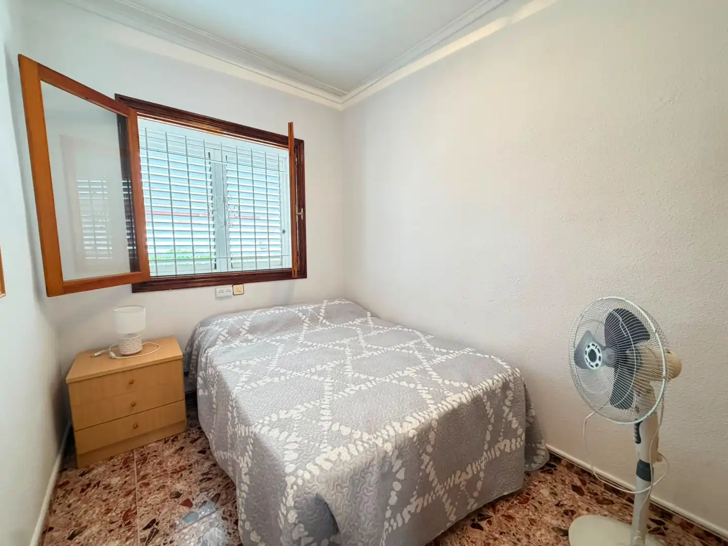 Schlafzimmer von Einfamilien-Reihenhaus zum Verkauf in Los Alcázares mit Klimaanlage, Abstellraum und Möbliert