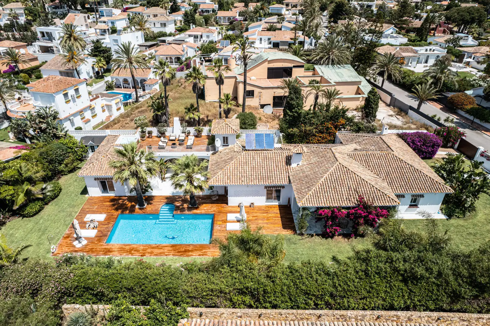 Casa con piscina en venta en Elviria - Cabopino