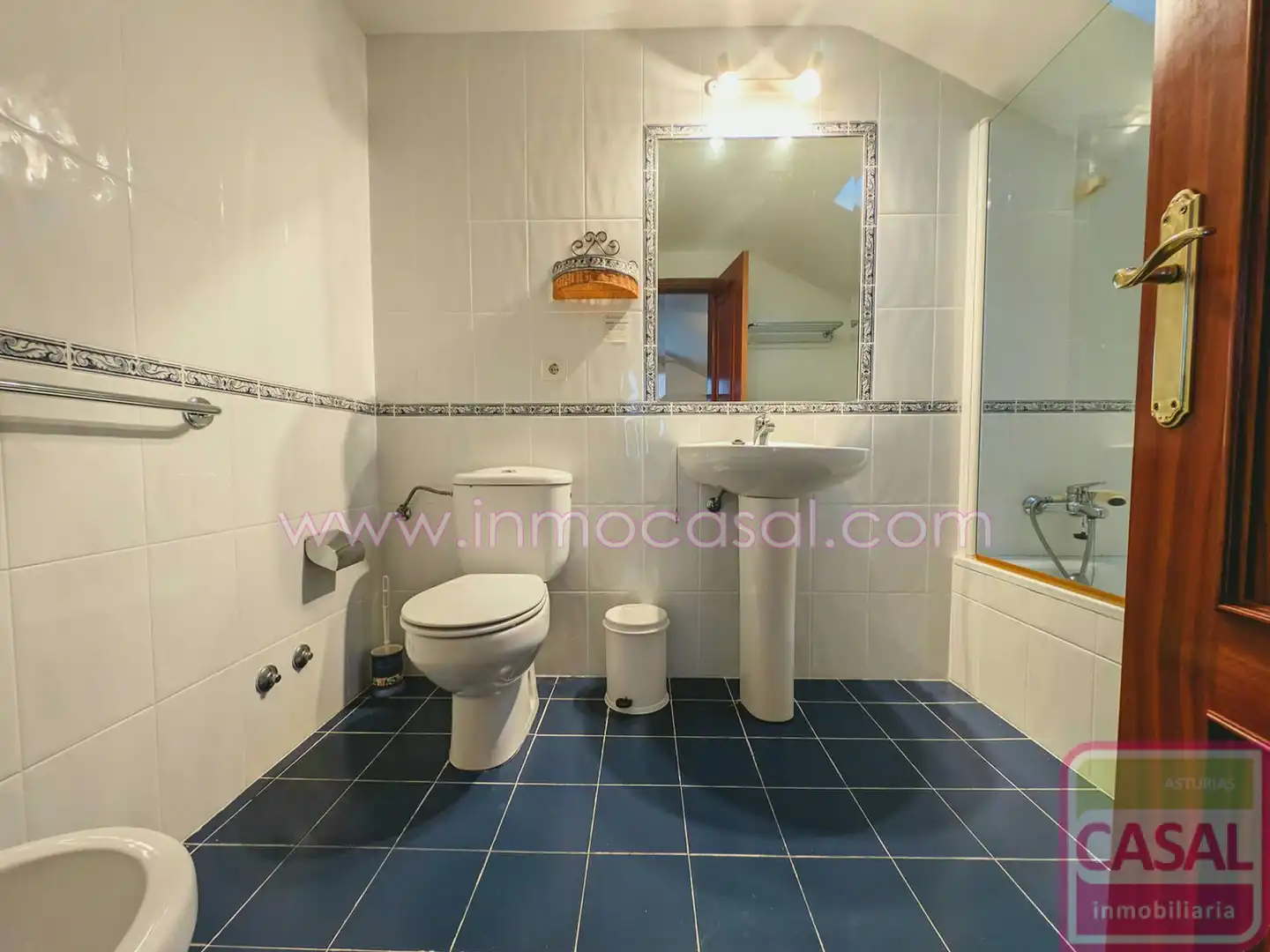 Baño de Casa o chalet en venta en León Capital  con Calefacción, Trastero y Amueblado