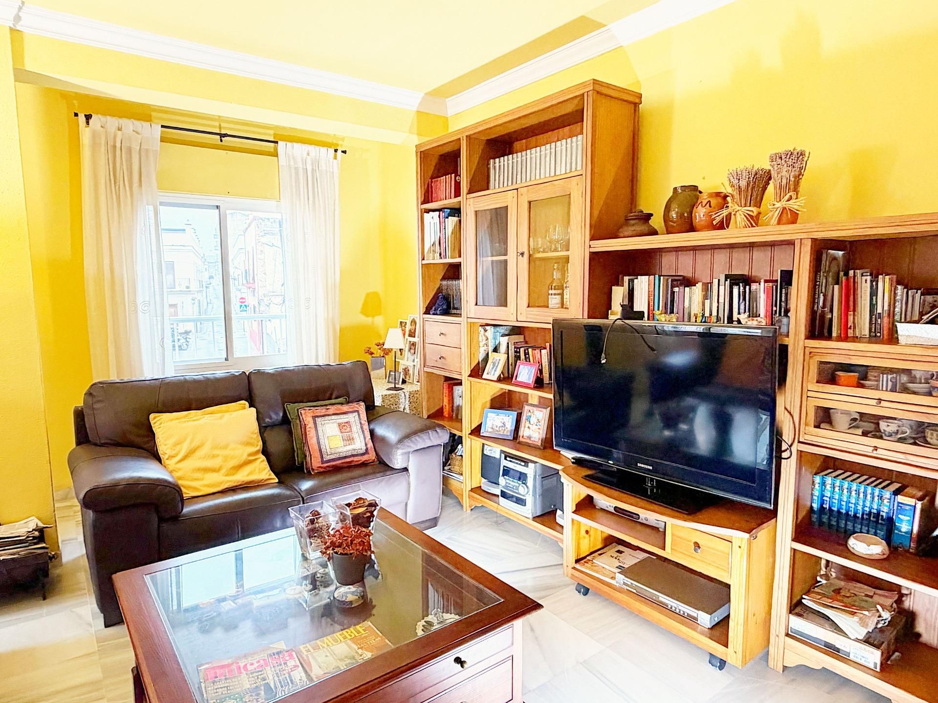 Living room of Flat for sale in El Puerto de Santa María  with Furnished