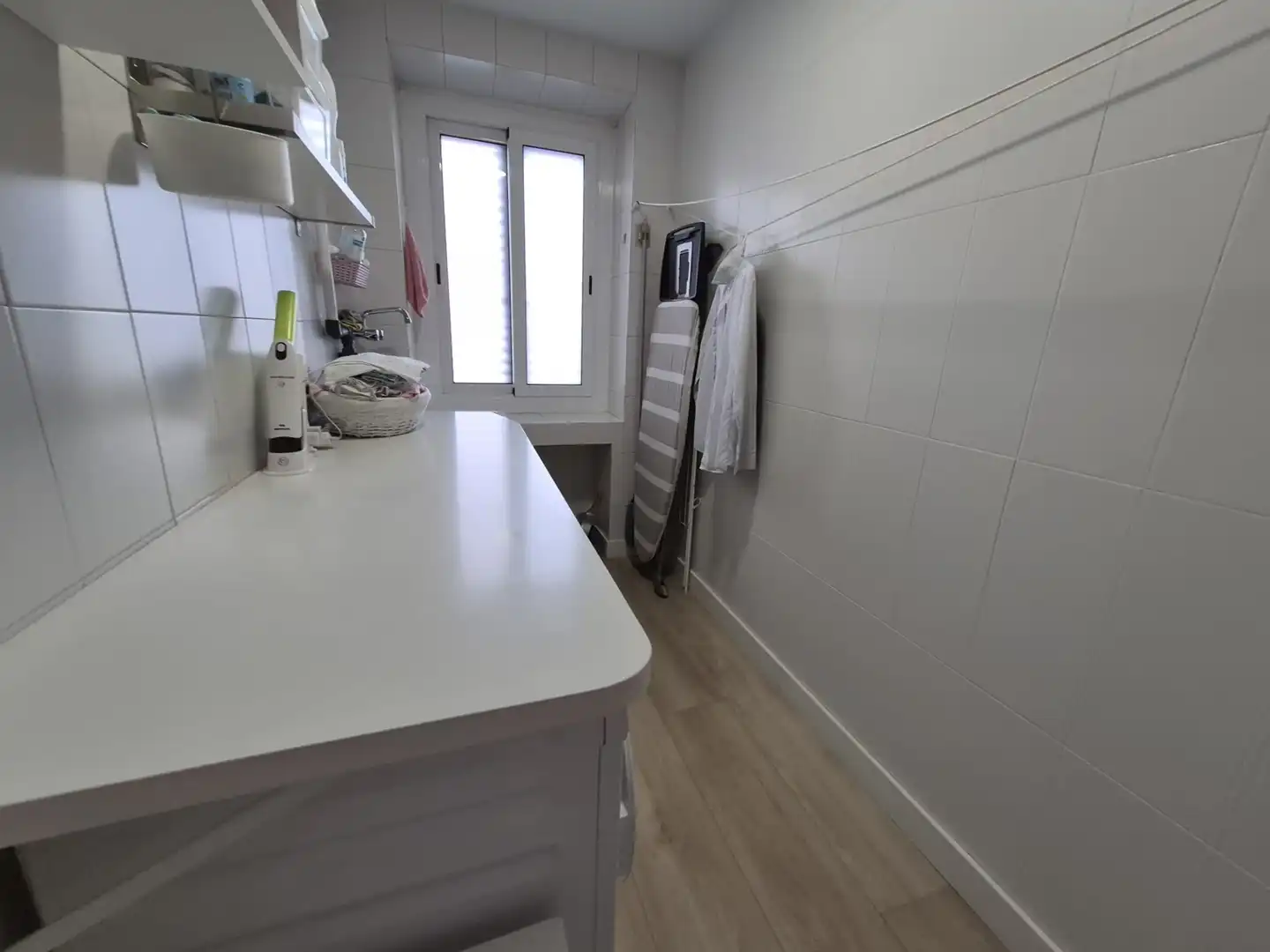 Küche von Einfamilien-Reihenhaus zum Verkauf in Calella mit Klimaanlage, Heizung und Privatgarten