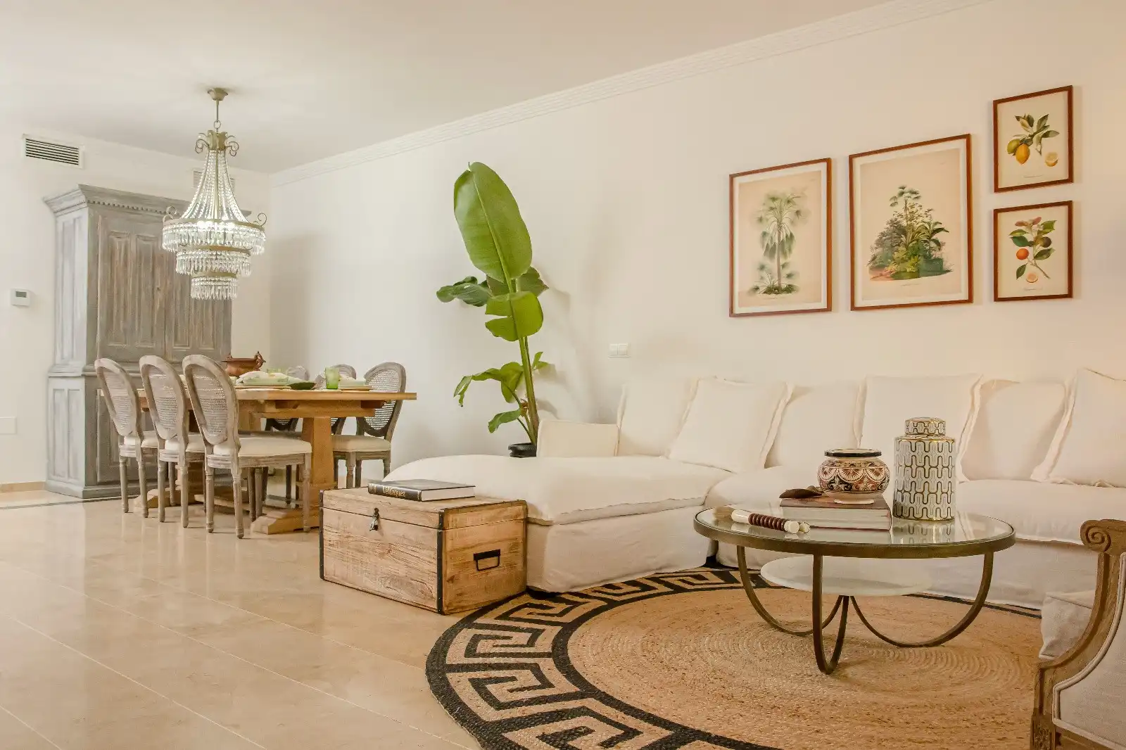Living room of Detached homes for rent in Marbella  with Air Conditioner, Terrace and Storage room